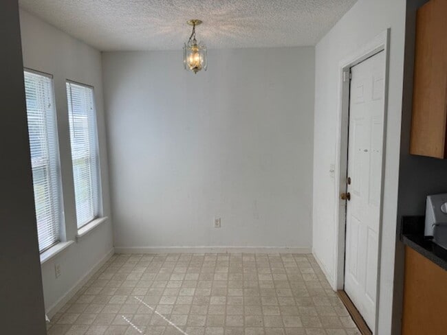 Building Photo - Cute 3/2 Green Cove Springs FL