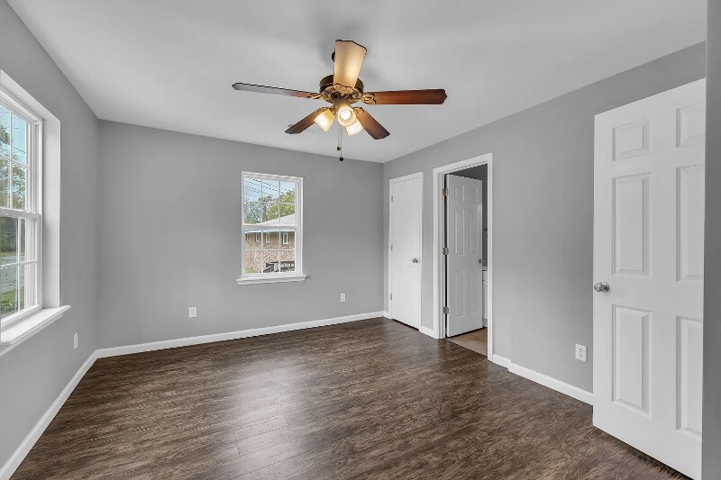 Building Photo - 2007 Wilson St