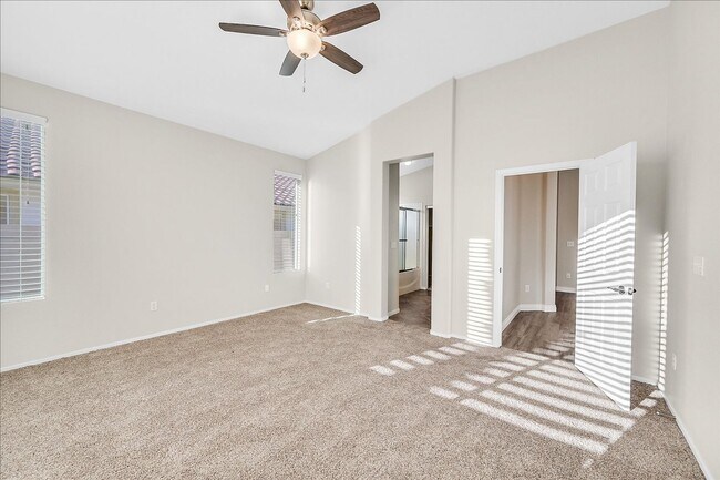 Building Photo - 3 Bedroom, Single Story Home in Seven Hills