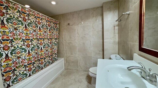 Building Photo - 3430 Galt Ocean Dr