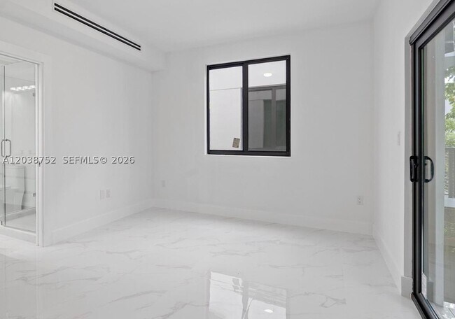 Building Photo - 3374 Perry Frow Dr