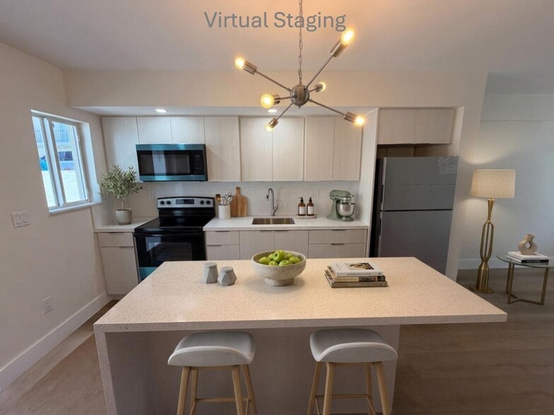 Building Photo - 1910 SW 17th Ave