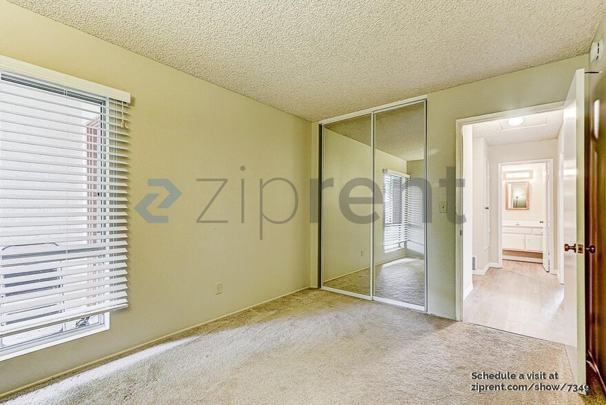 Building Photo - 4636 Huggins Way