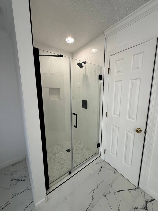 Building Photo - 3706 Trace Dr