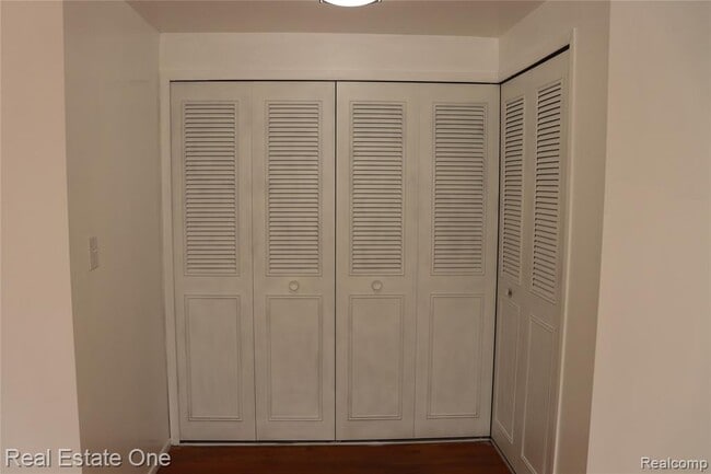 Building Photo - 8256 Karam Blvd