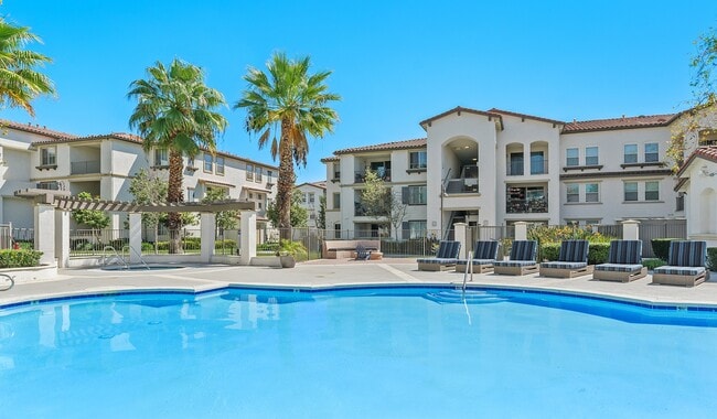 Building Photo - Lasselle Place