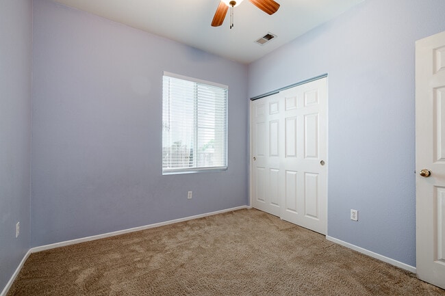Building Photo - 1425 Caminito Borrego