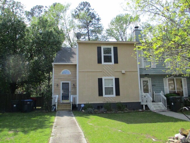 Building Photo - Updated townhome in West Augusta