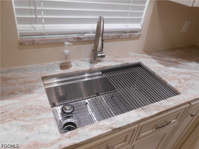 Building Photo - 357 Joel Blvd