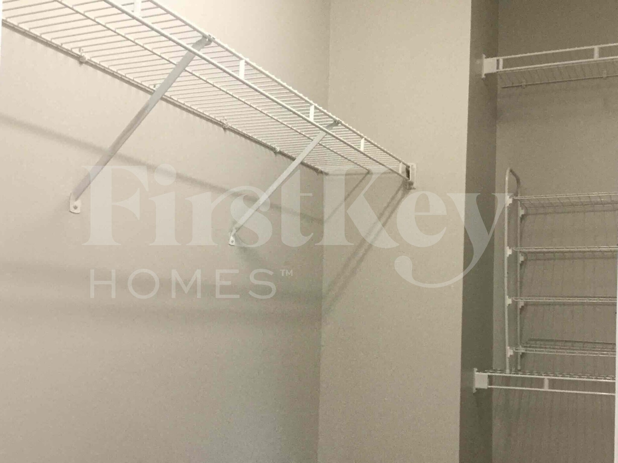 Building Photo - 8102 Kingston Dr