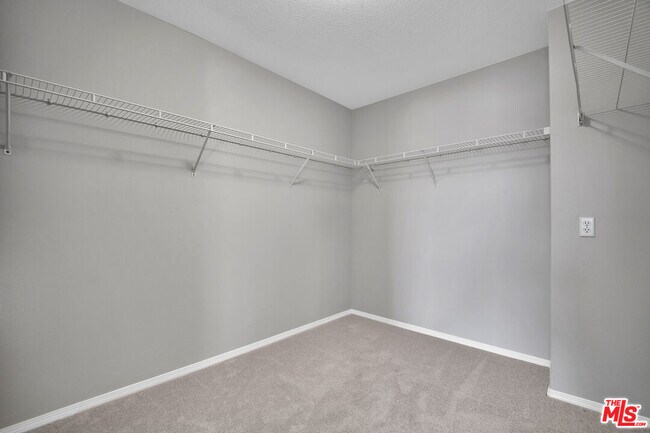 Building Photo - 24130 Tango Dr