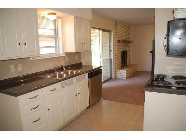 Building Photo - 409 Wilshire Dr