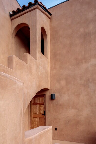 Building Photo - 3361 Hamilton Way