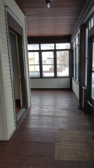 porch - 3300 1st Ave S