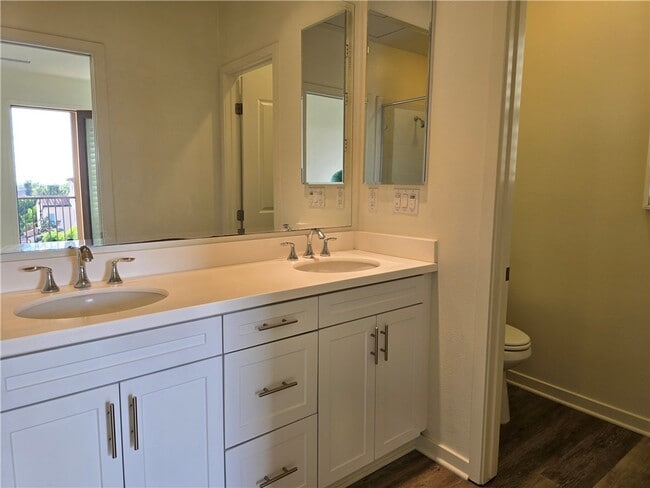 Building Photo - 60 Bay Laurel
