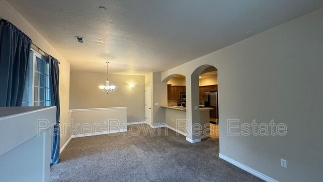 Building Photo - 61 S Clayton Ct