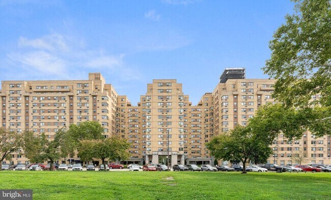 Building Photo - 2601 Pennsylvania Ave