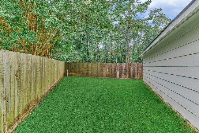 Building Photo - 6615 Haughton Dr