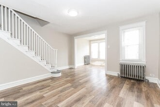 Building Photo - 3002 McKinley St