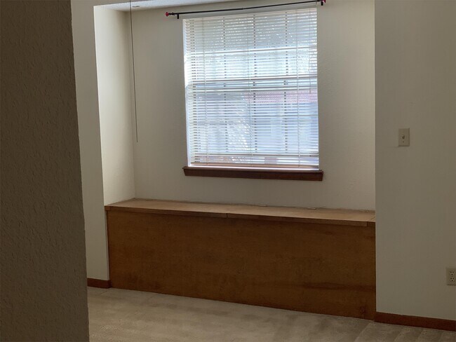 Building Photo - 6511 Amposta Dr