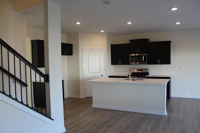 Building Photo - 448 Park Vista Dr