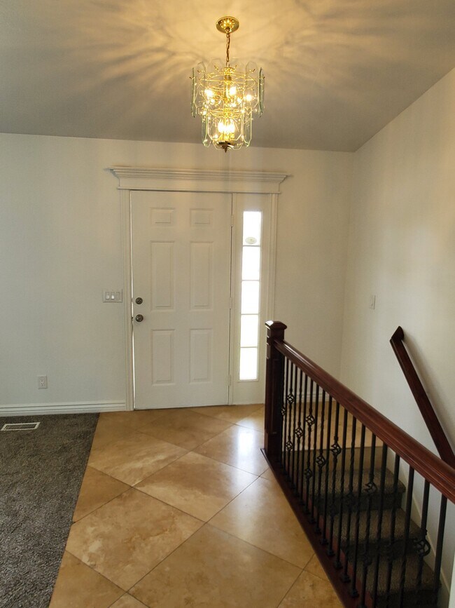 Building Photo - 4785 Dorilee Dr