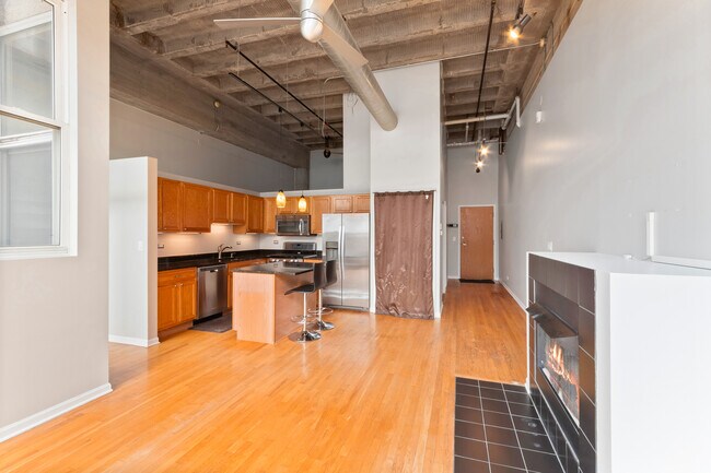 Building Photo - 1834 Ridge Ave