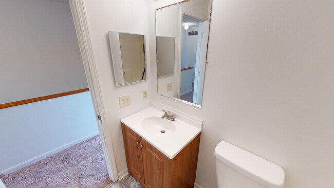 Building Photo - 2229 Symmes St