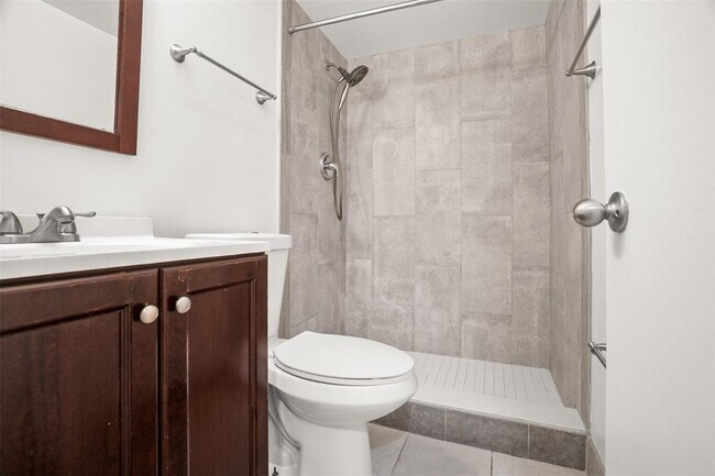 Building Photo - 22615 SW 66th Ave