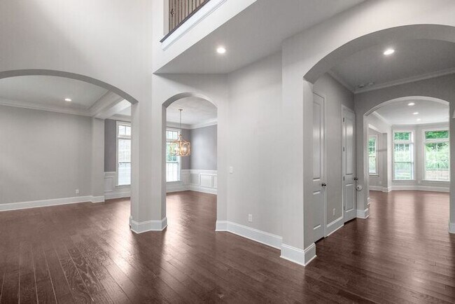 Building Photo - Stunning All-Brick Home in BridgeMill Community!