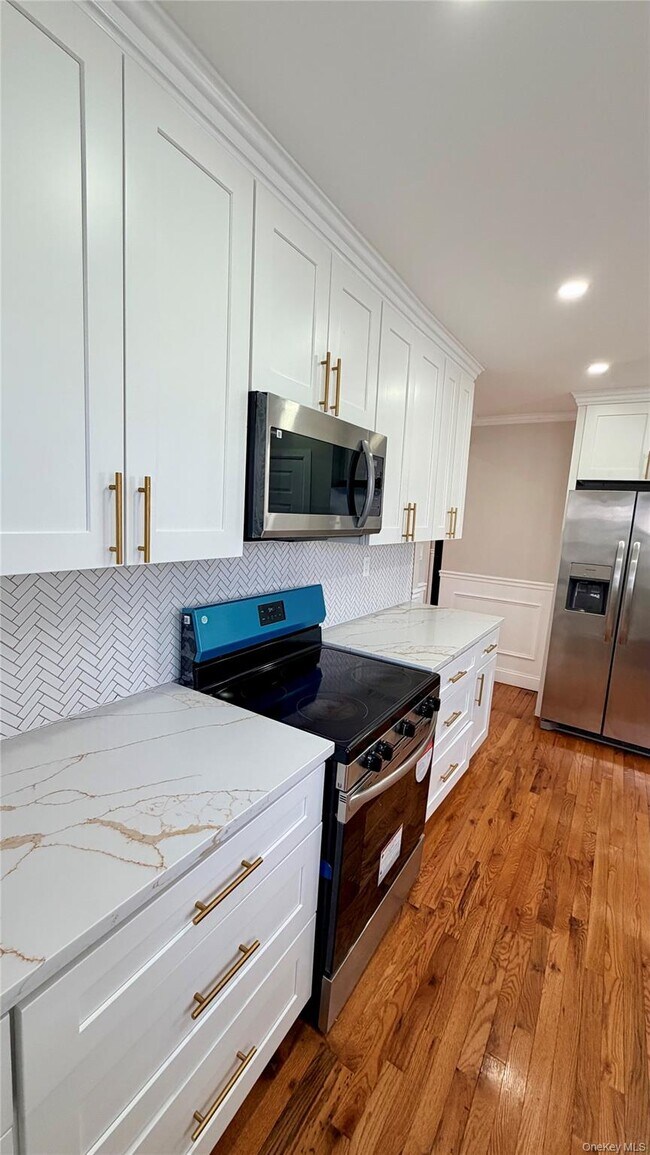 Building Photo - 153 Chester St