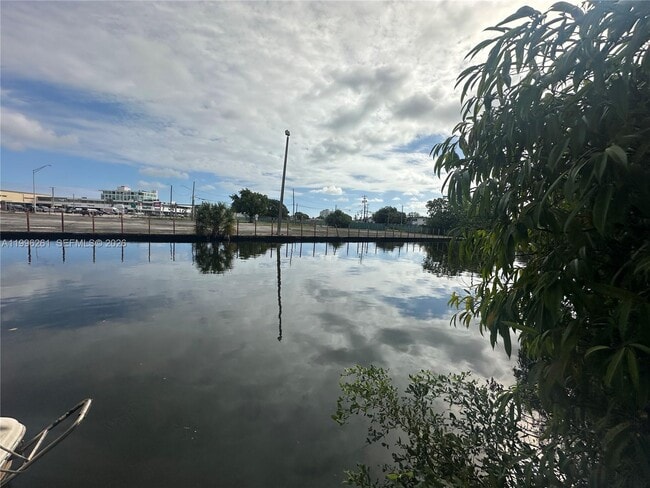 Building Photo - 7801 NE 4th Ct