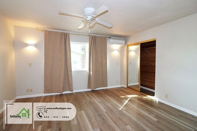 Building Photo - 310 Woodhill Dr