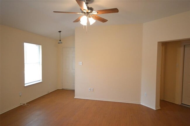 Building Photo - 3207 Picton Ct