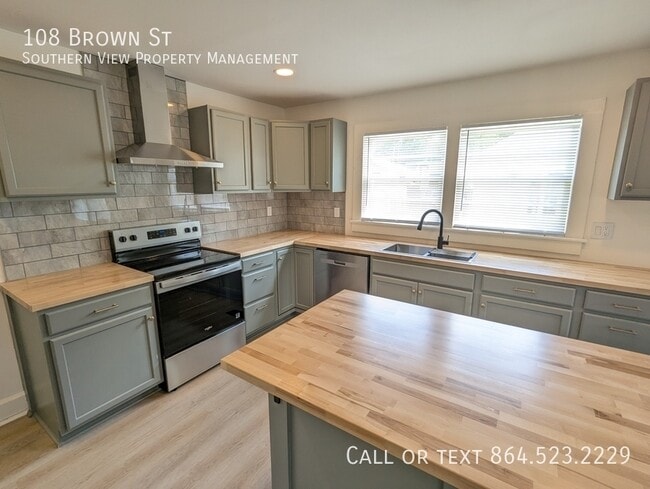 Building Photo - 108 Brown St