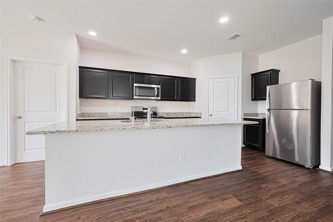 Building Photo - 1025 Banyon Tree Ln