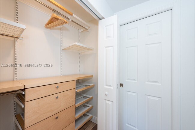 Building Photo - 1450 SW 20th Ct
