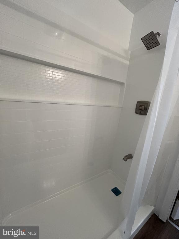 Building Photo - 415 School St