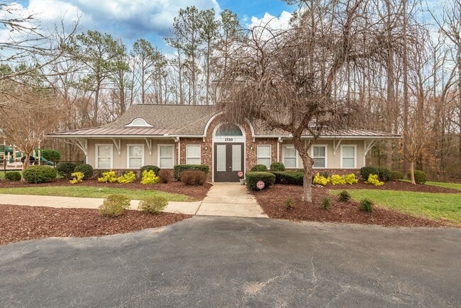 Building Photo - 135 Bellfare Dr