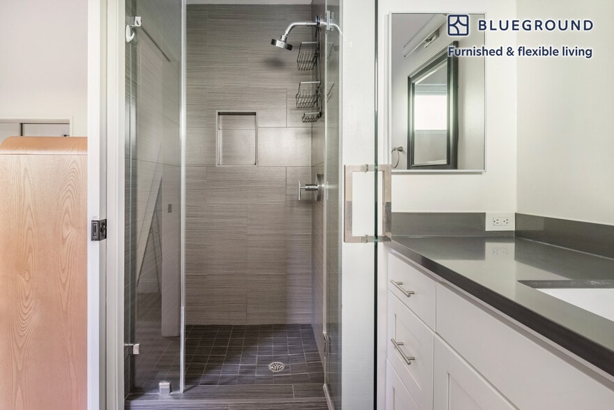 Building Photo - 801 Middlefield Rd