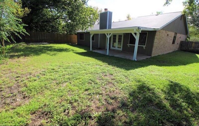 Building Photo - 5663 Larkdale Dr