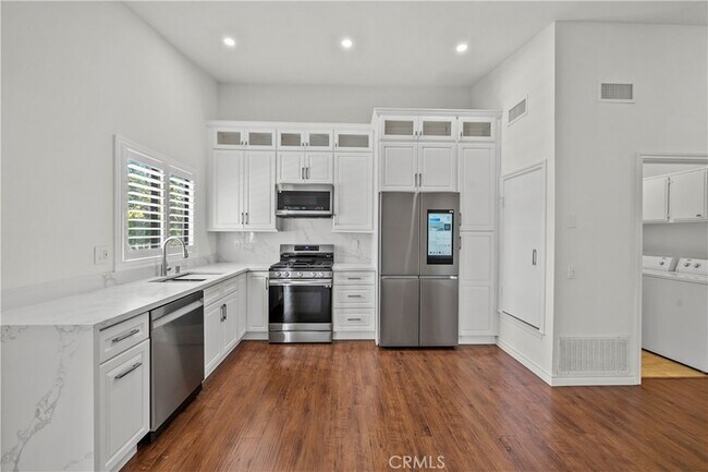 Building Photo - 1631 Charterwood Ct