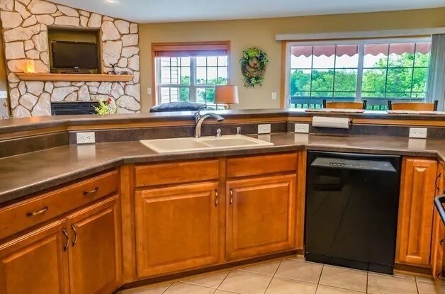 Building Photo - 2820 55th Ave