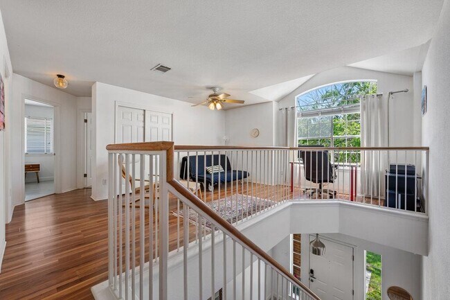 Building Photo - 13400 Rossello Dr