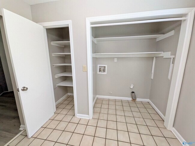 Building Photo - 14012 Hurstland Dr SW