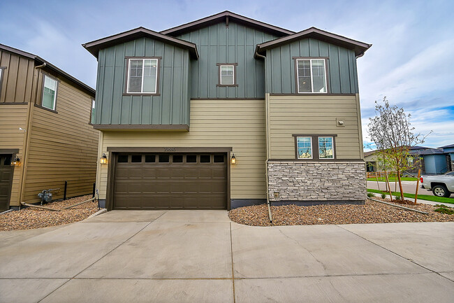 Building Photo - Charming 3-Bedroom Aurora Home with Granit...