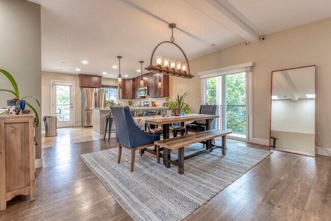 Building Photo - 3805 Keating St