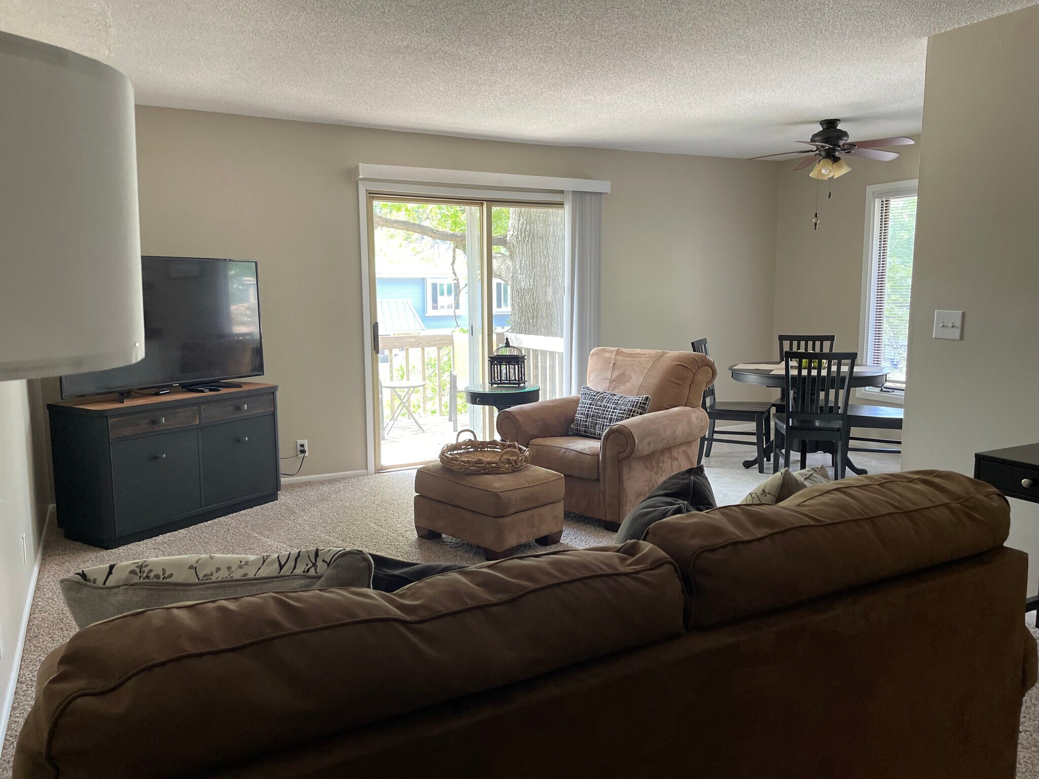 Building Photo - 1420 Sierra Dr NE