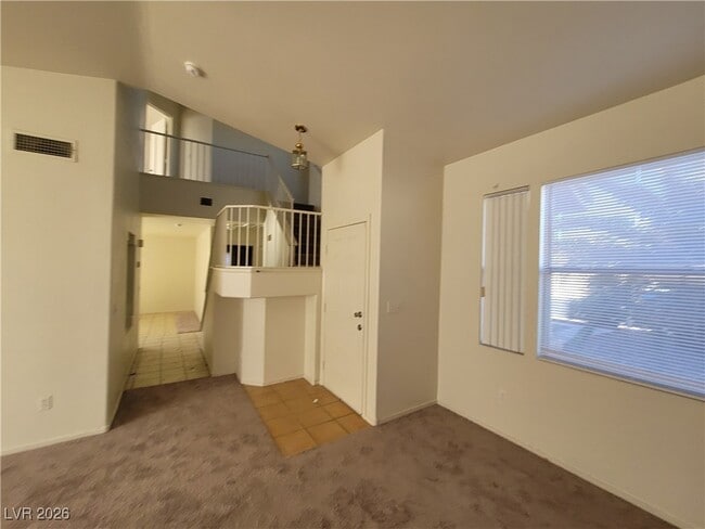 Building Photo - 25 Newburg Ave