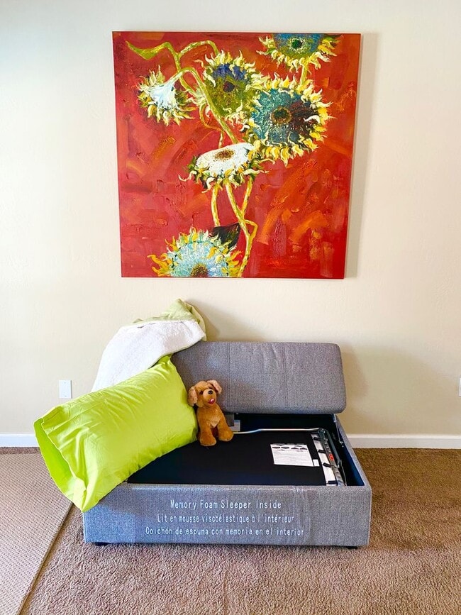 Building Photo - Best Deal in SW Bakersfield. Fully furnished home with a Pool